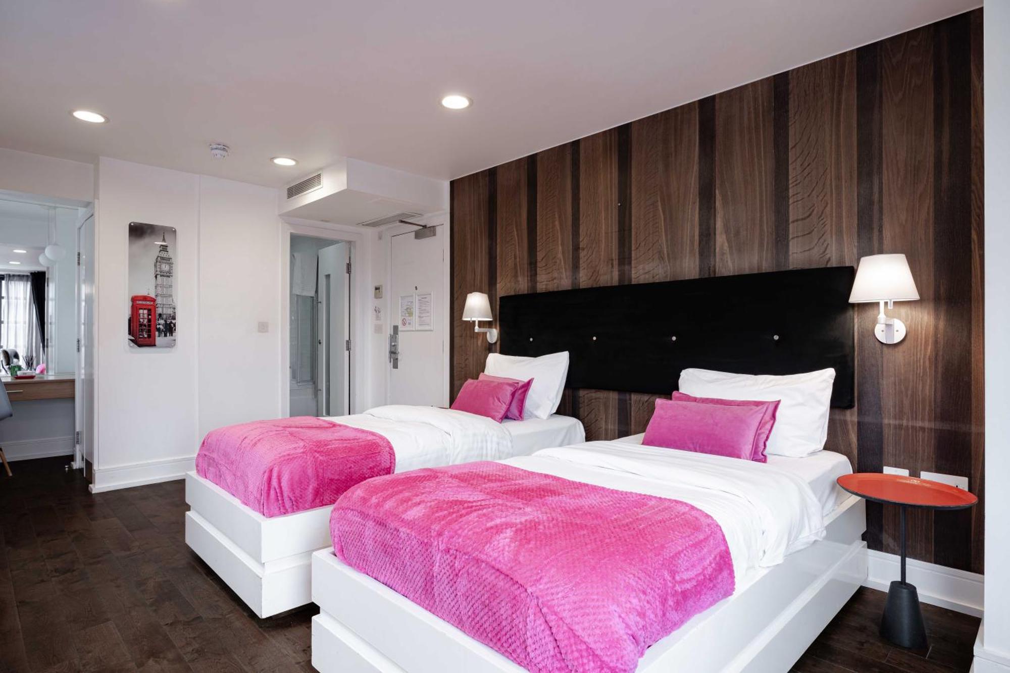 The Whitechapel 4*